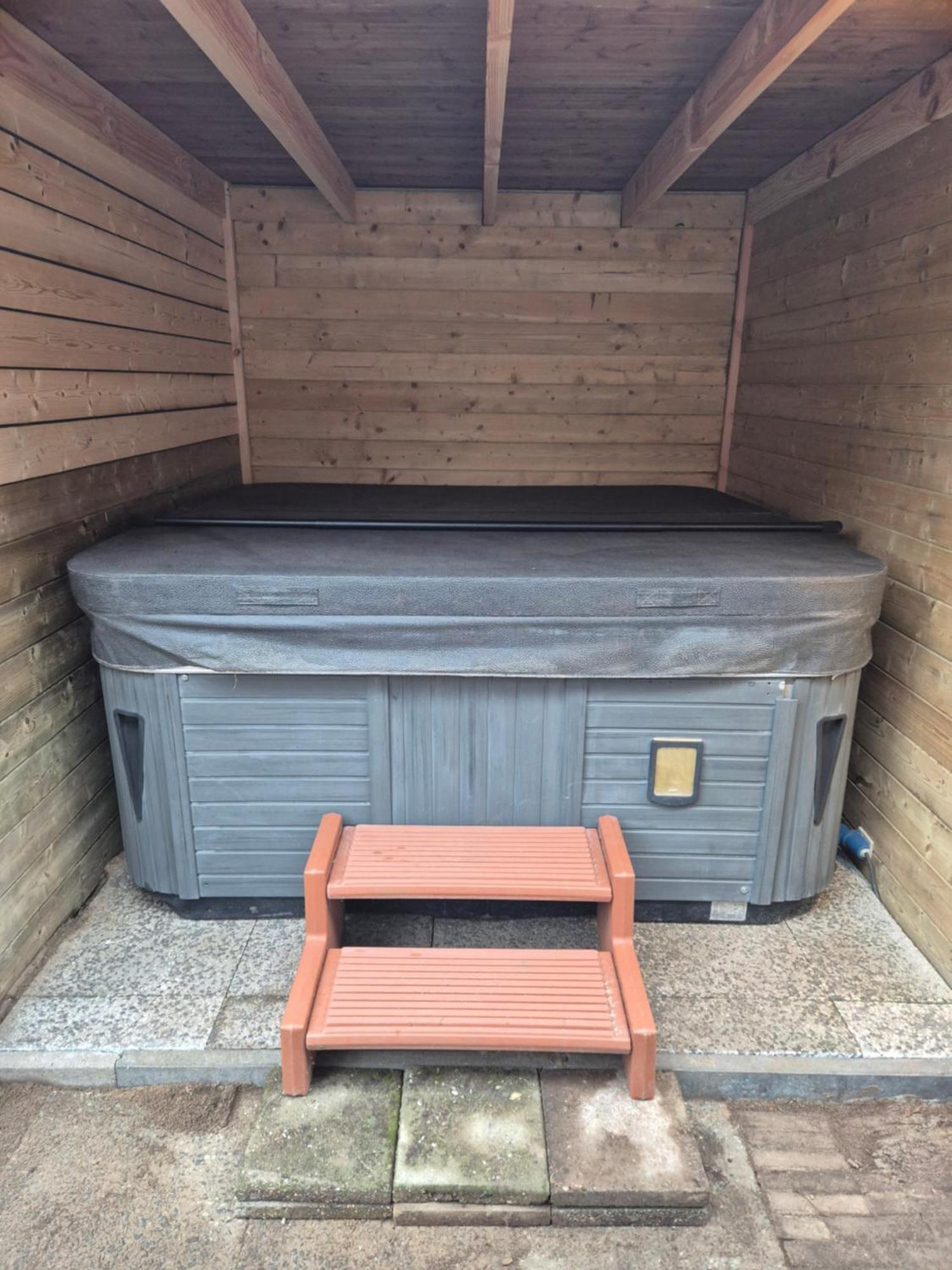 Luxe Boshuisje Met Prive Wellness & Jacuzzi Op De Veluwe Ermelo Kültér fotó