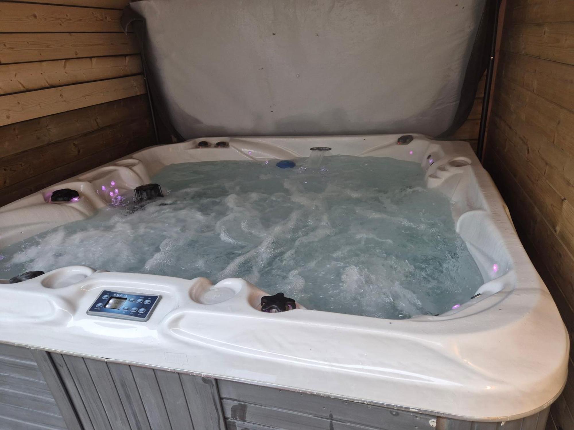 Luxe Boshuisje Met Prive Wellness & Jacuzzi Op De Veluwe Ermelo Kültér fotó